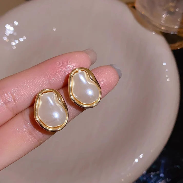 UNI-10401 - Luxury Pearl Gold - Earring