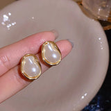 UNI-10401 - Luxury Pearl Gold - Earring
