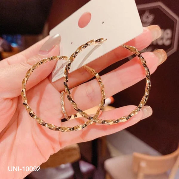 UNI-10092 - Twisted Hoop Gold - Earring
